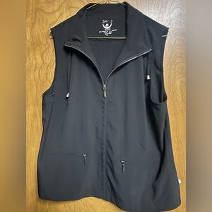 Zenergy by Chico’s Black Sleeveless Zip-Up Vest